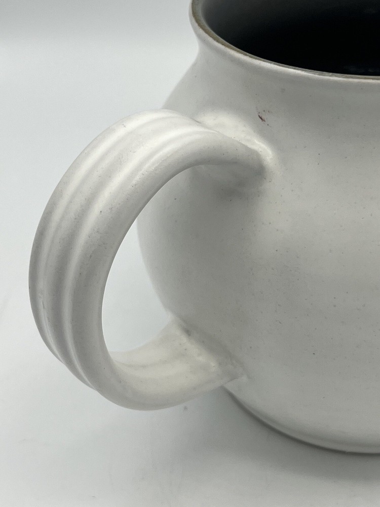 Lovely Danberry Stoneware Sping 2qt Pitcher