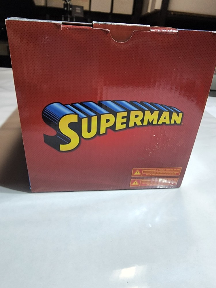 SUPERMAN MINI STIR POPCORN POPPER, New in Box. DC Comics