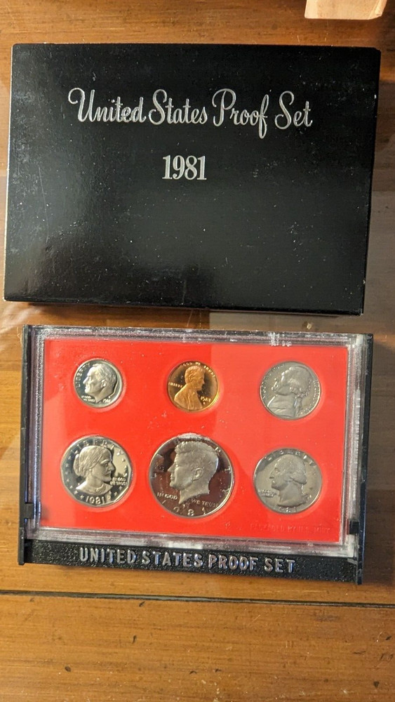 1981 United States Mint Proof Set in Sleeve