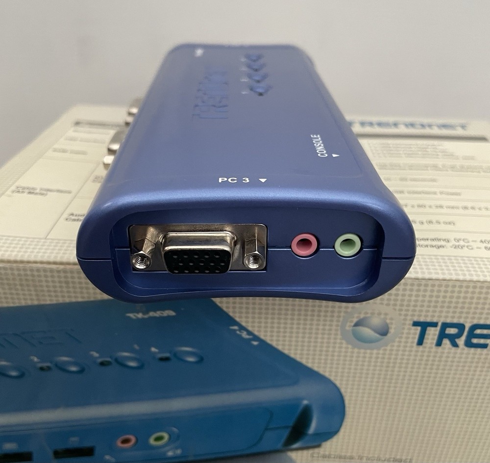 Trendnet 4-Port USB KVM Switch Kit with Audio Model TK-409K