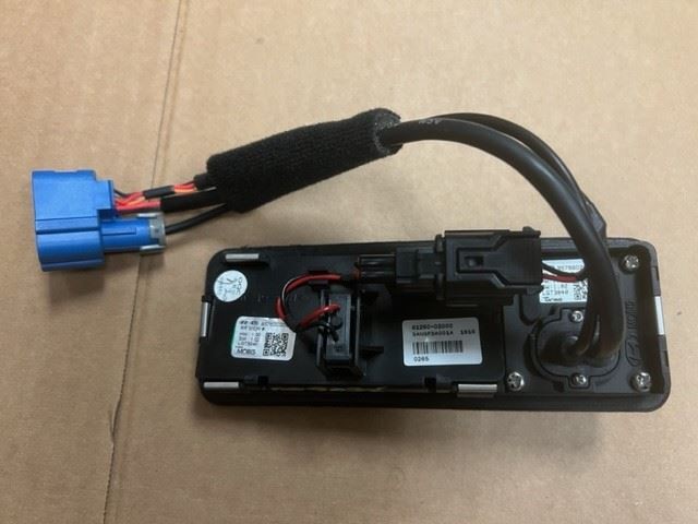 Camera/Projector Camera Lid Mounted Includes Handle Fits 17-19 G90 288575