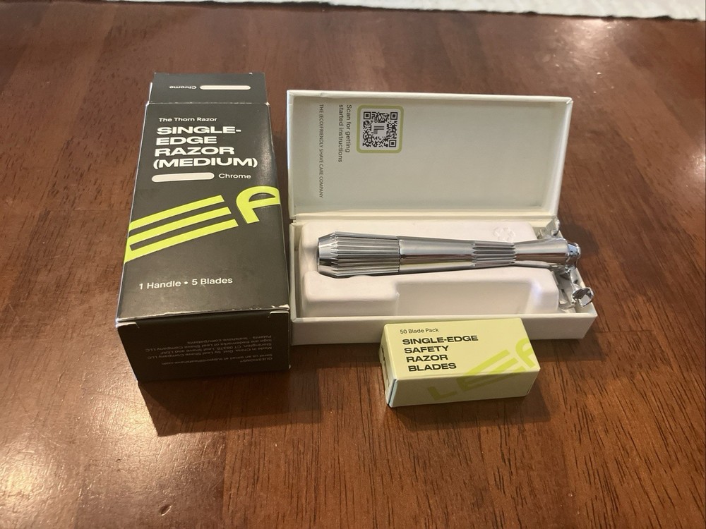 Leaf Thorn Razor Starter Kit Silver Metal Handle Shaving Kit