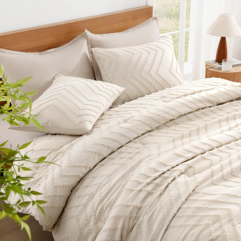 Beige comforter set, 3-piece tufted bedding comforter set with fluffy down.
