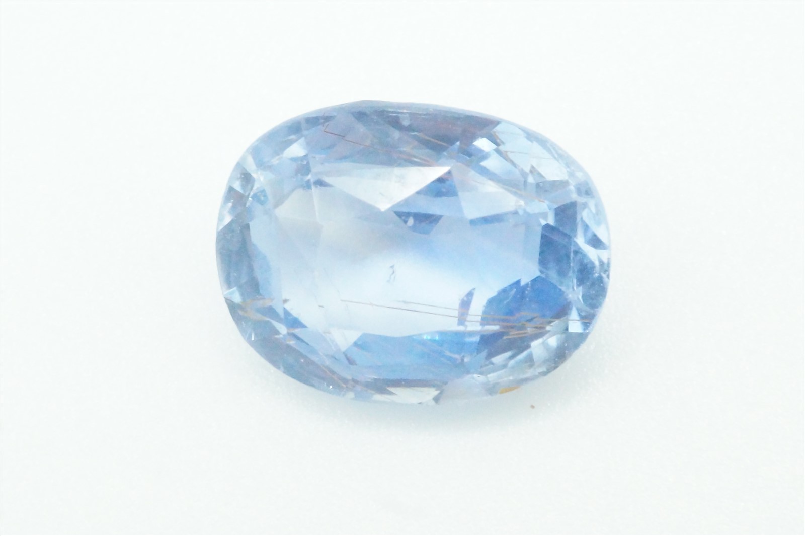 PALE BLUE NATURAL SAPPHIRE - ANTIQUE CEYLON NATIVE CUT 4.8ct