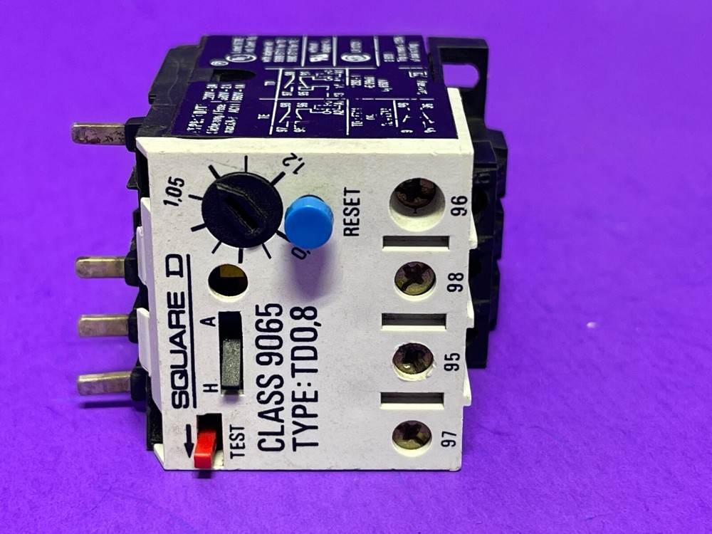 Square D Class 9065 Type TD0.8 Overload Relay 0.8-1.2A