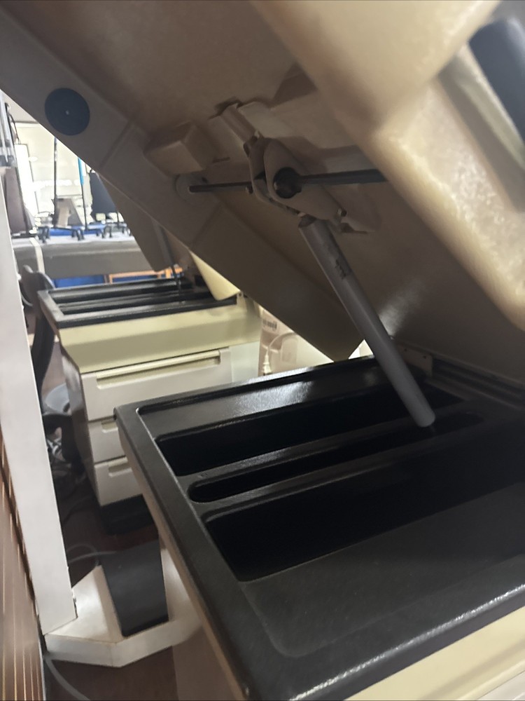 Midmark Ritter 404 Exam Table
