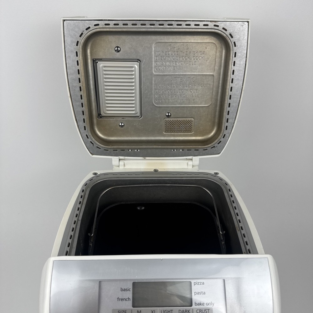 Panasonic SD-RD250 Automatic Bread Maker White w/ Yeast & Raisin Dispenser