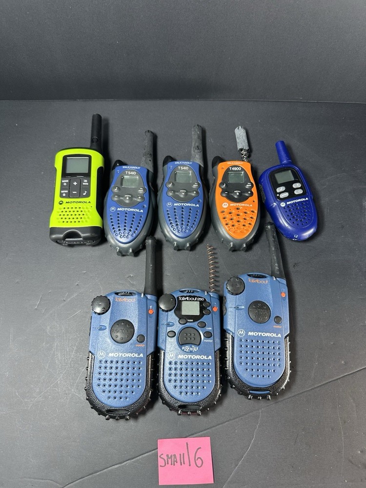 LOT-8 Motorola Talkabout WORKING