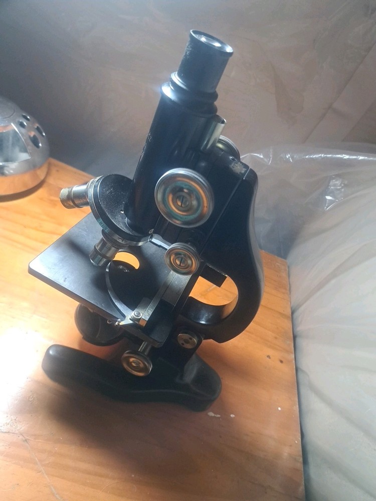 Antique Ernst Leitz Wetzlar Microscope SN 335050