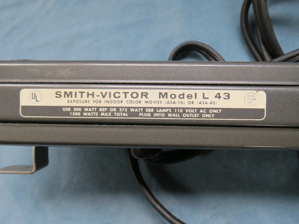 SMITH-VICTOR, 4 SOCKET, PHOTOGRAPHY LIGHTS, MODEL L-43 W/ BOX