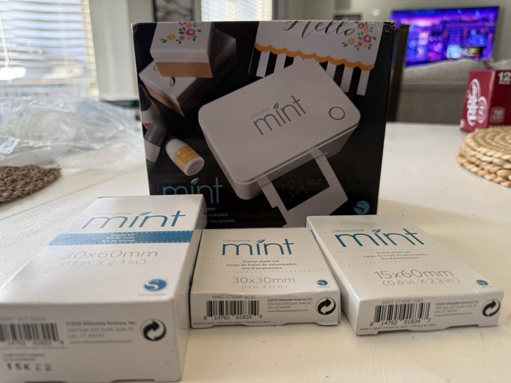 Silhouette Mint Custom Stamp Maker. Cables, Book, CD, Various Size Stamp Kits