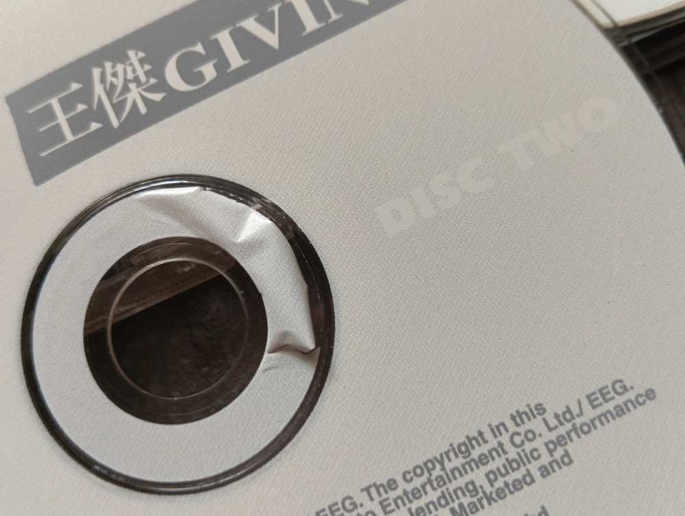 B- Dave Wang 王杰 =GIVING= 马来西亚版 2x CD Malaysia