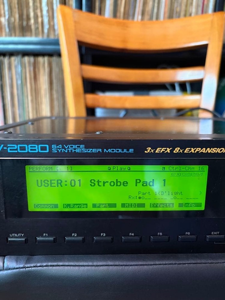 Roland JV-2080 335566