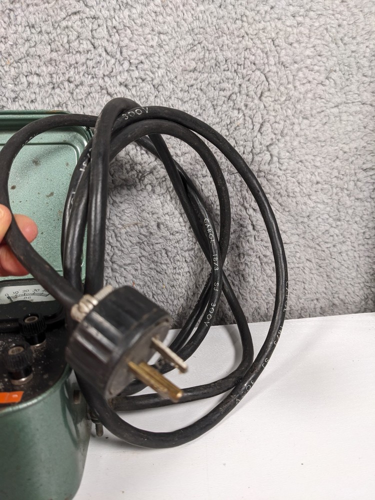 Vintage Toolbox Voltage Volts Ampres Tester