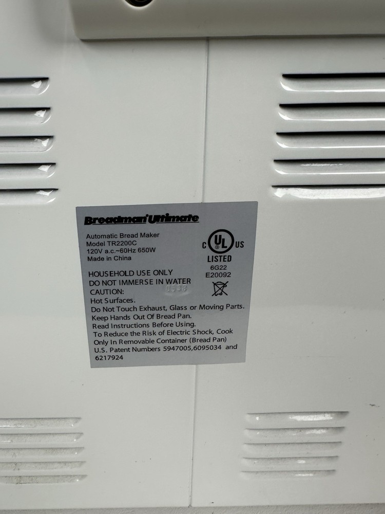 Breadman Ultimate TR2200C Automatic Programmable Bread Machine 2lb Loaf w/Manual