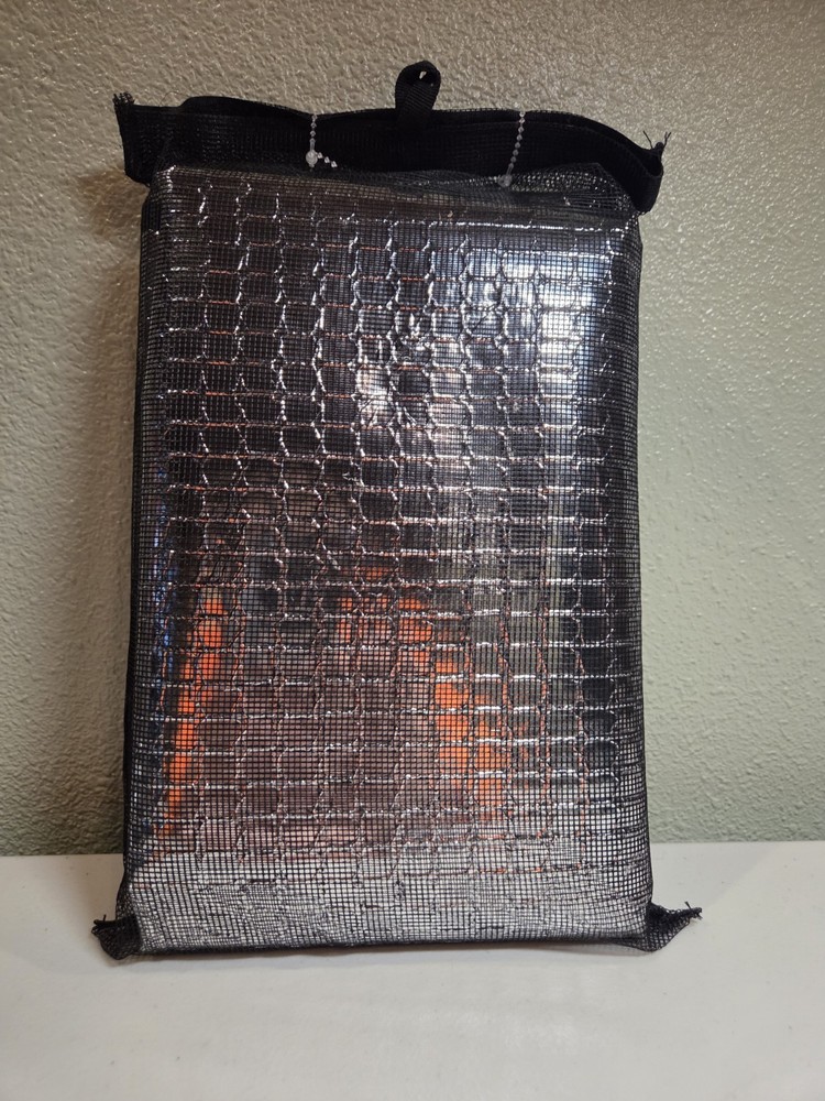 Coghlan's Thermal Blanket, Silver