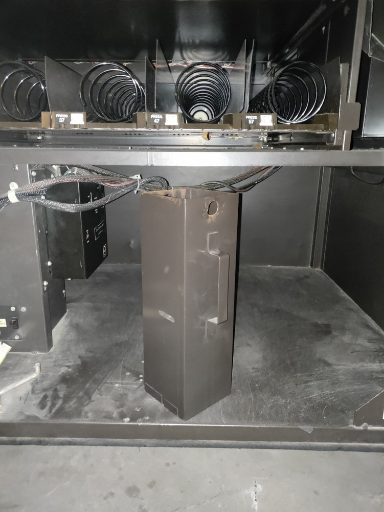 Rowe 4945S Vending Machine