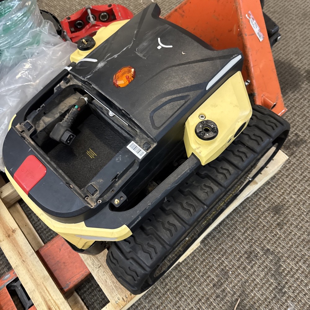 YARBO Core Modular Robot For Parts Not Tested