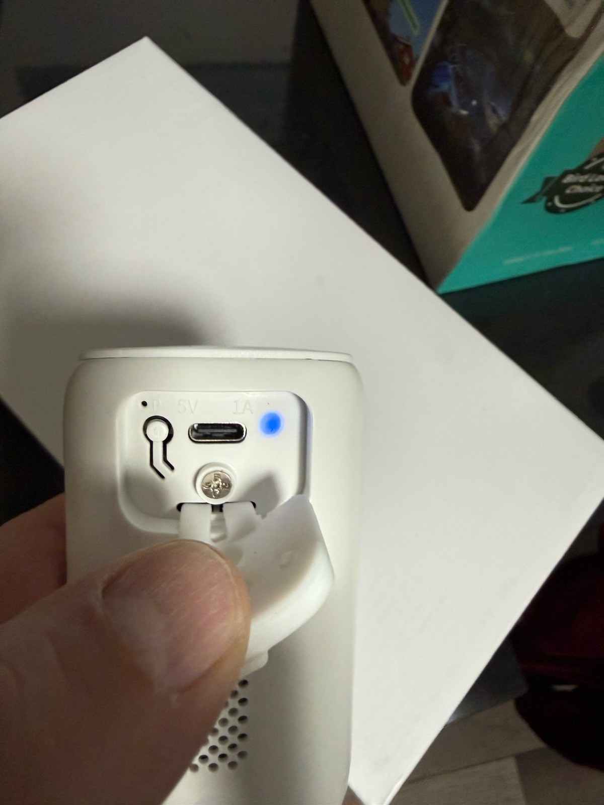 Birdfy Nest Ebony Bird House for outside Solar Powered, 1080P HD Live View