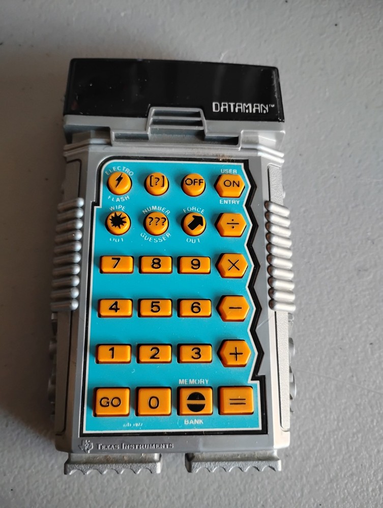 Vintage  Texas Instruments  DATAMAN CALCULATOR  Used Untested