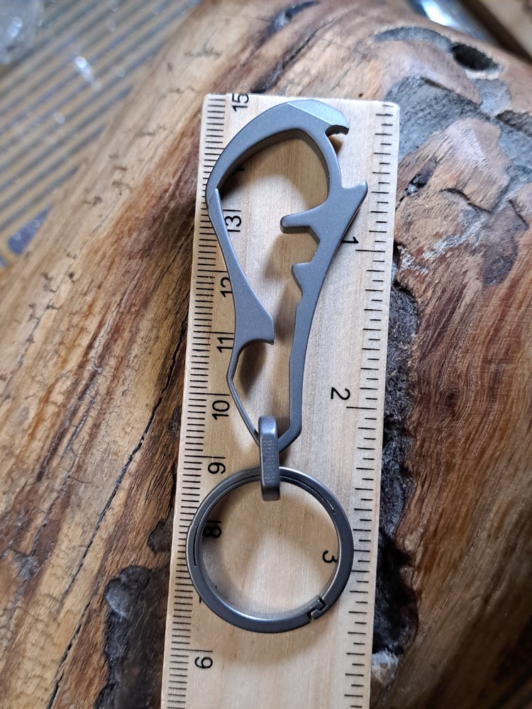 EDC TITANIUM MULTI-TOOL CARABINER KEYCHAIN