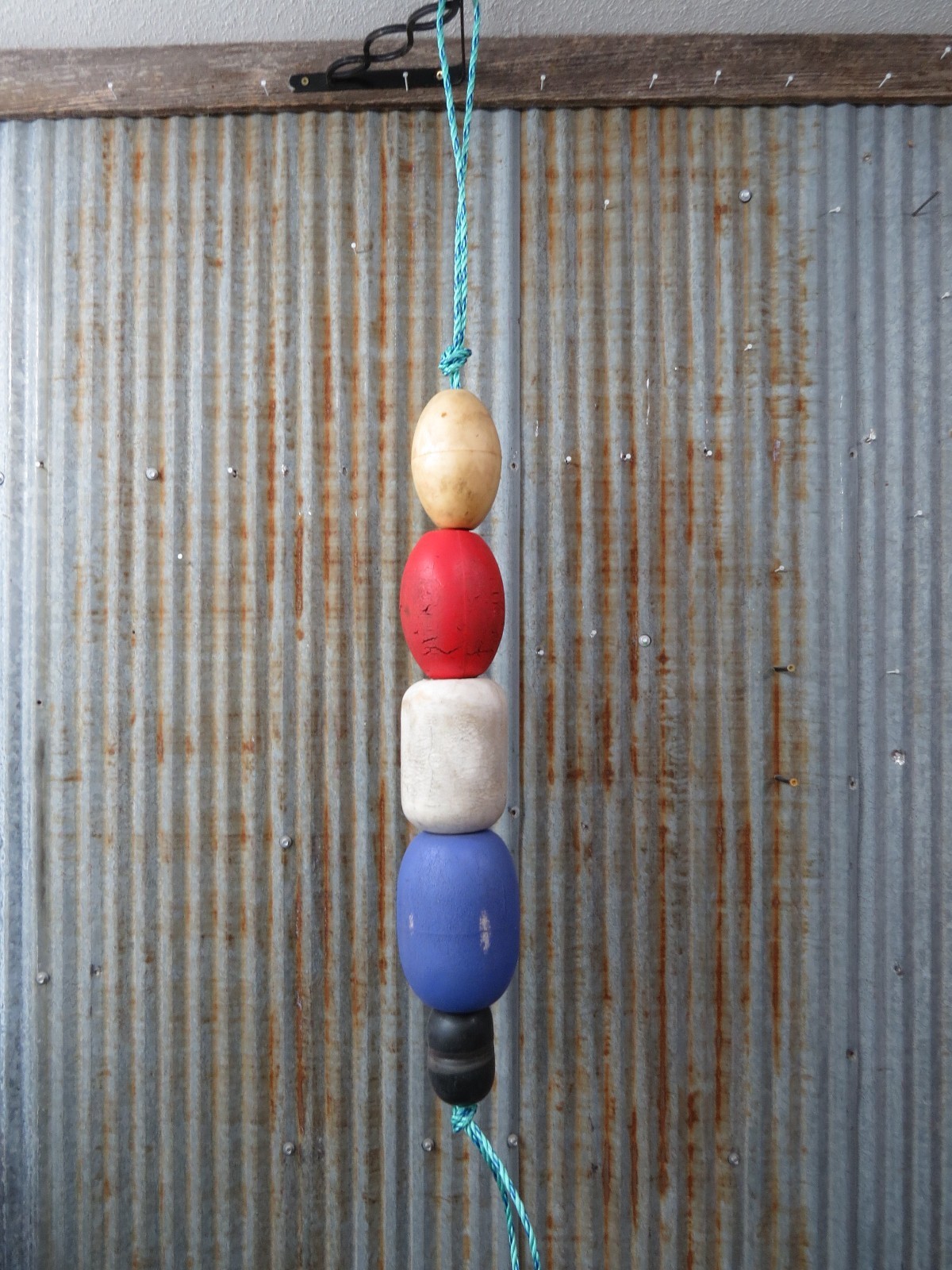 5 Old Fish Net Floats 26 Inches Long Fishing Buoys Bouys Tiki Hut Bar -(SF670)