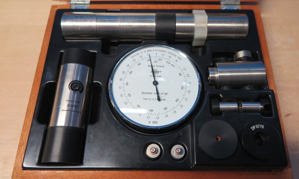 B & K Sound Intensity Calibrator — Type 3541