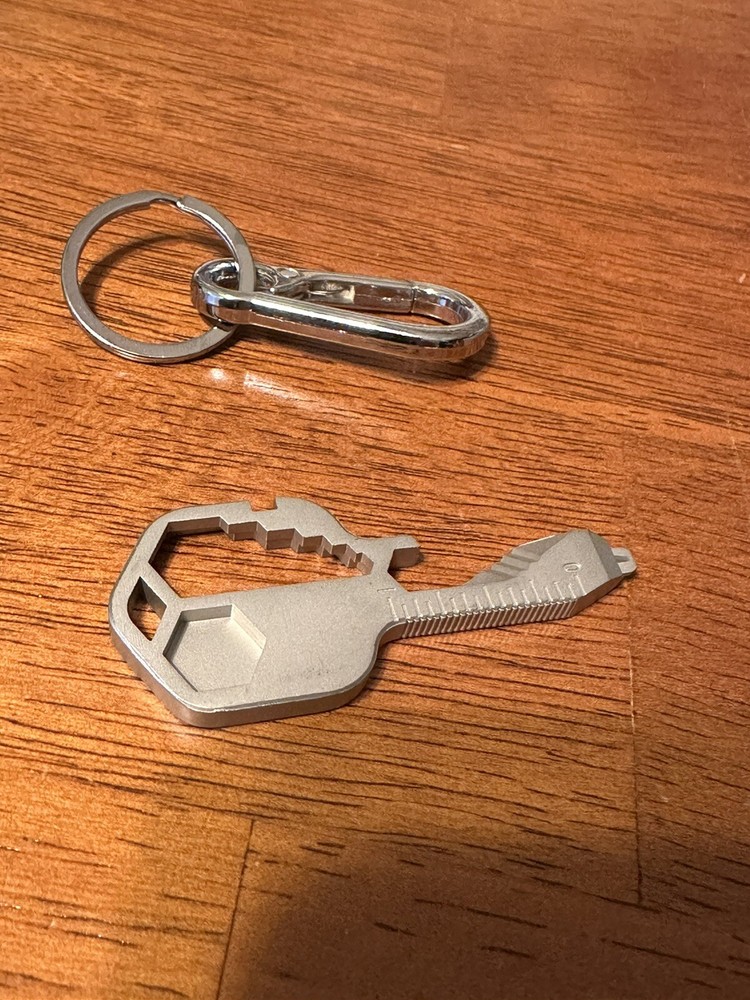 ⭐️Key Shaped Pocket Multitool Small 16in1 Ultimate Utility Kit (O)