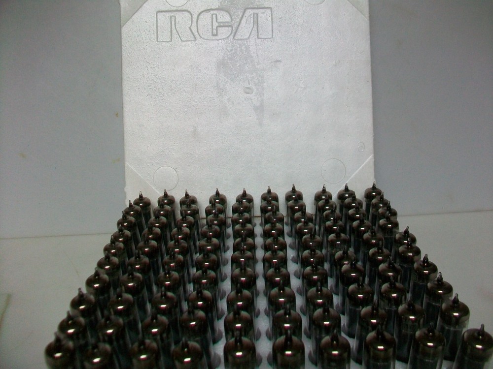 NOS RCA 7061 TUBE