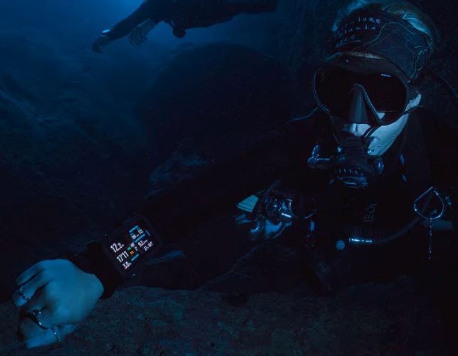 Suunto Nautic Bungee Computer w/Tank Pod Option