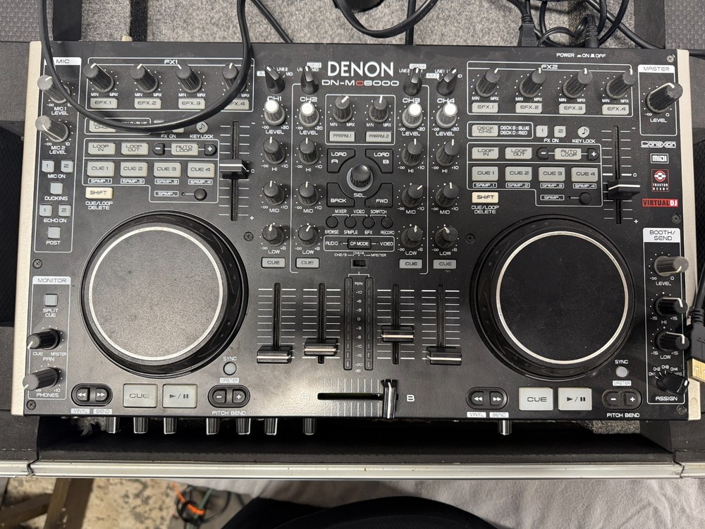 Denon DN-MC6000 Double Deck Controller with flight case.