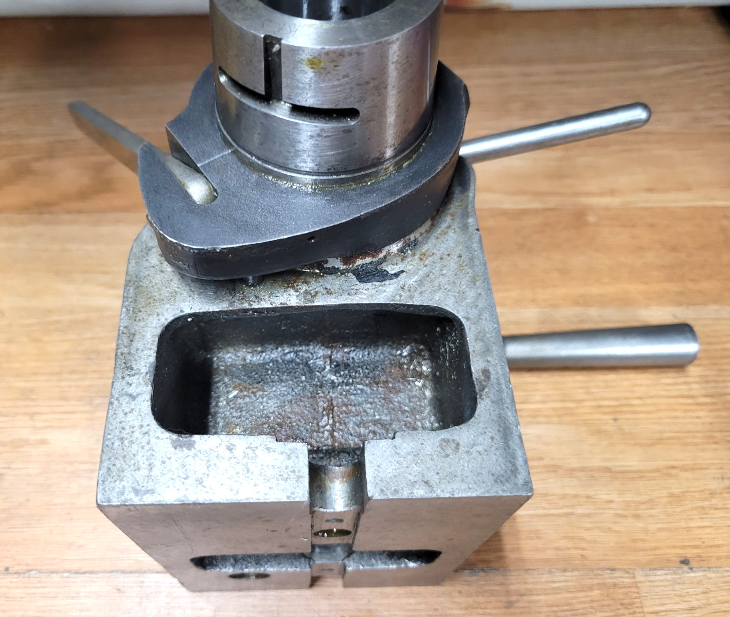 HARDINGE 5C HORIZONTAL / VERTICAL COLLET INDEXER HV-4N W/HARDINGE TAPER LOCK