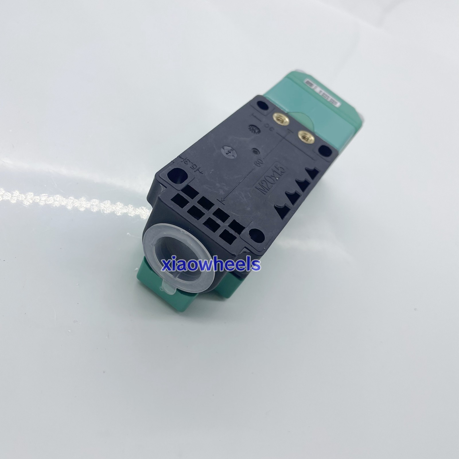 NBN40-U4-UU NEW IN BOX Pepperl + Fuchs Inductive Sensor 24-250VDC/24-230VAC