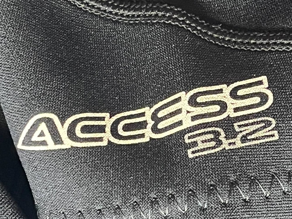 Hyper flex Access Wetsuit Men's size XL 3.2 mm Black