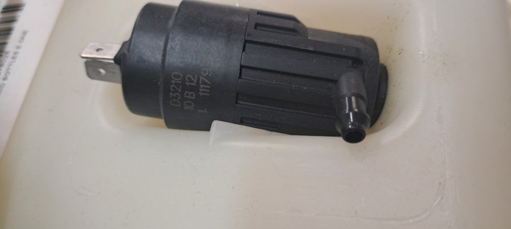 E-one PETERBILT/ FREIGHTLINER WINDSHIELD WASHER PUMP and tank 278028