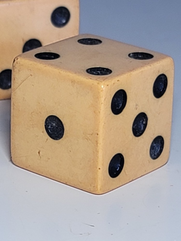 2pc Butterscotch Bakelite Dice Pair 77 Grams Vintage 1.25"