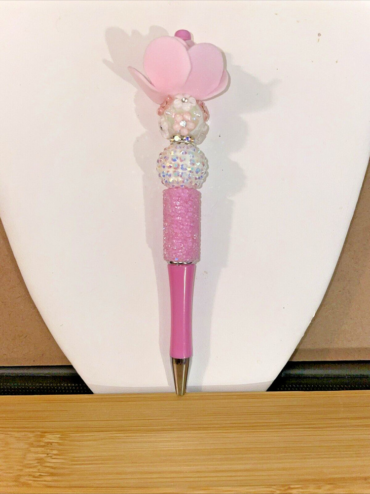 3 miscellaneous beaded pens with 1 ink refill each