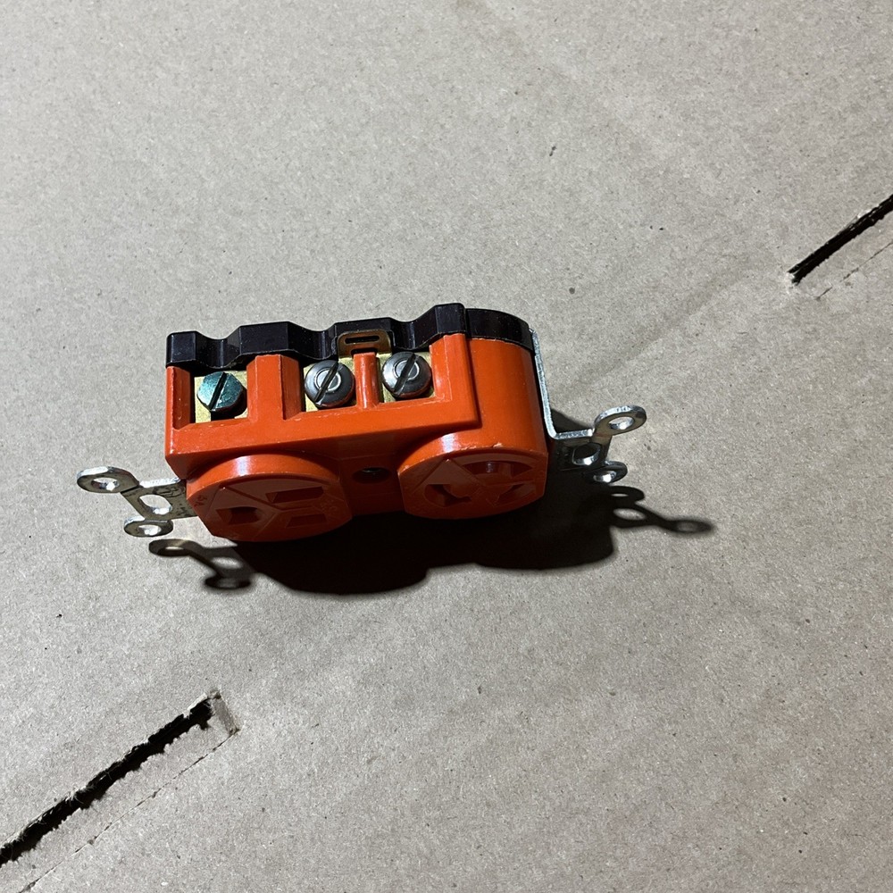 Pass And Seymour IG4792 Receptacle Duplex Combination 4792 NOS