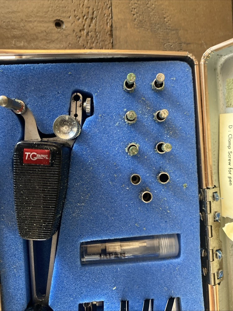 Tech Graphics University Lettering Set TGU3A. Vintage