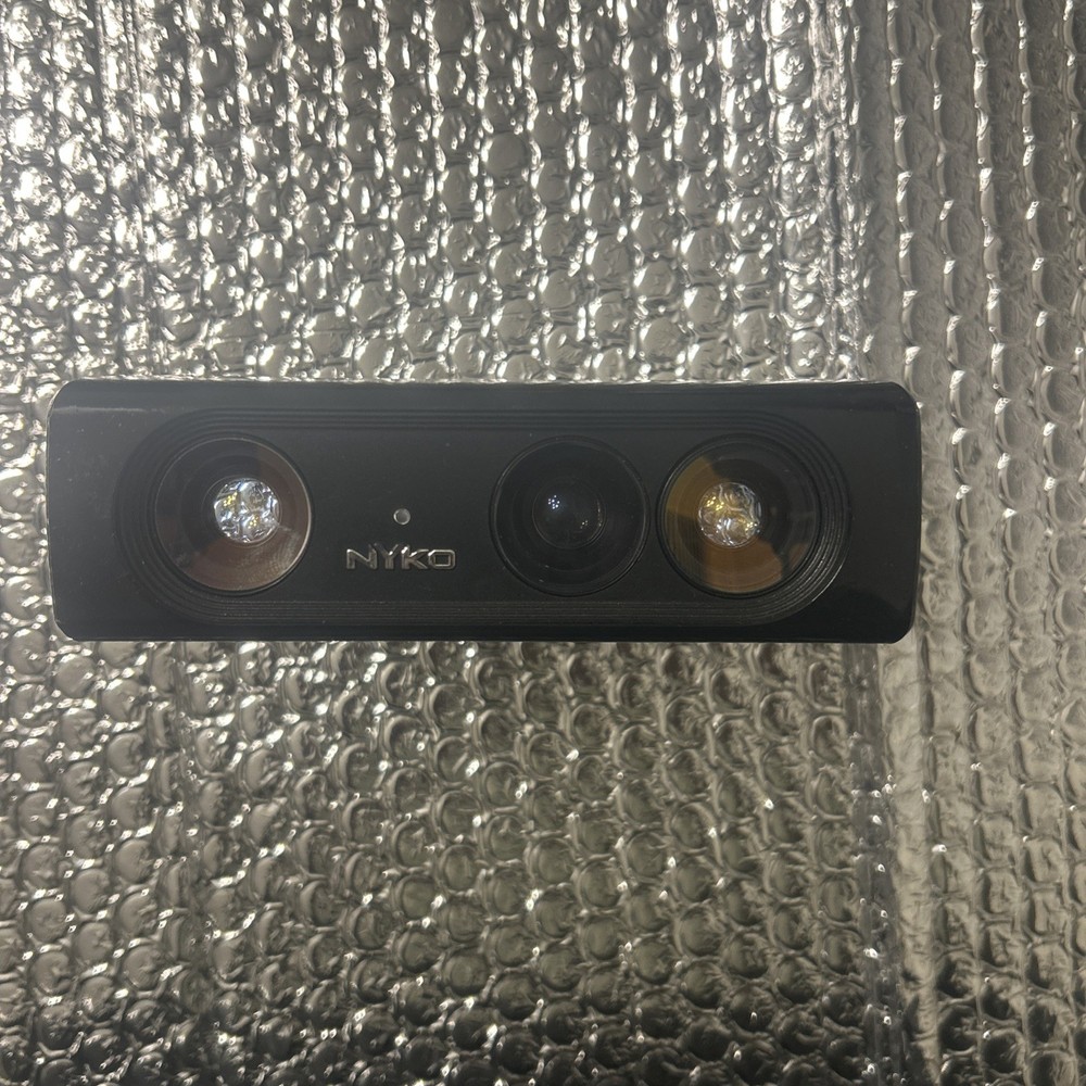Microsoft 1414 Xbox 360 Kinect Sensor with NYKO ZOOM