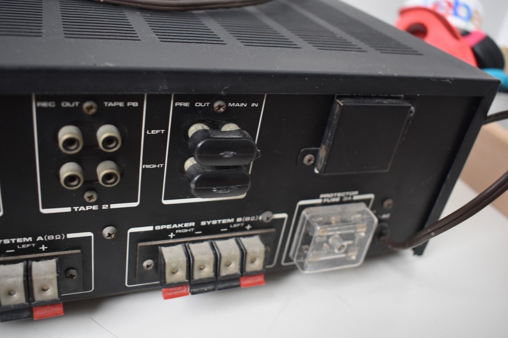 Vintage Sanyo DCA-250 Integrated Amplifier *Read Description*