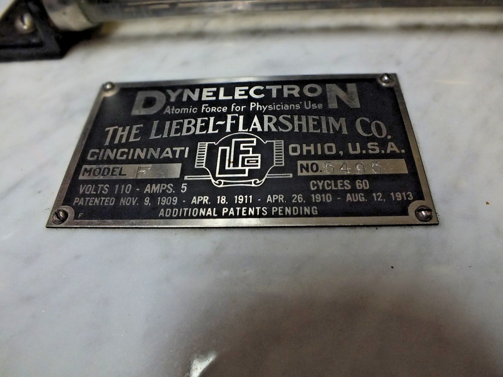 Antique Dynelectron Physicians Device with Atomic Force Control Panel c1913