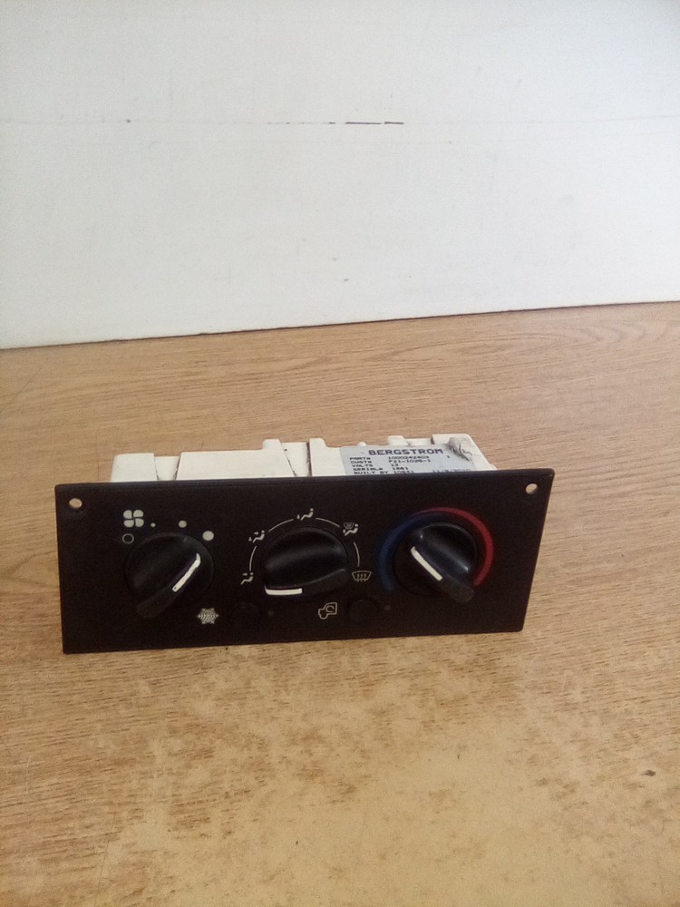 Kenworth T400 Climate Control 1000242403