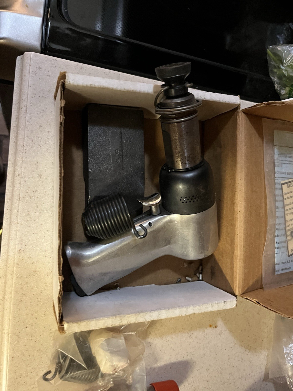 AVERY AIRCRAFT RIVET GUN W/ QUICK CHANGE SPRING