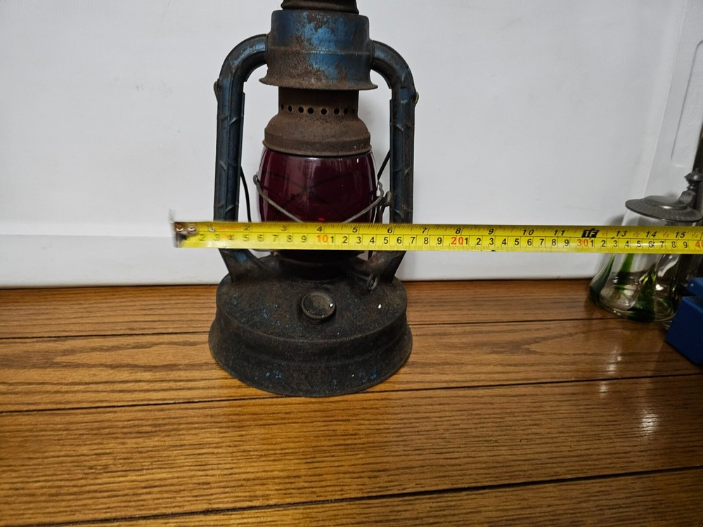VINTAGE DIETZ #100 LANTERN RED GLOBE COMPLETE