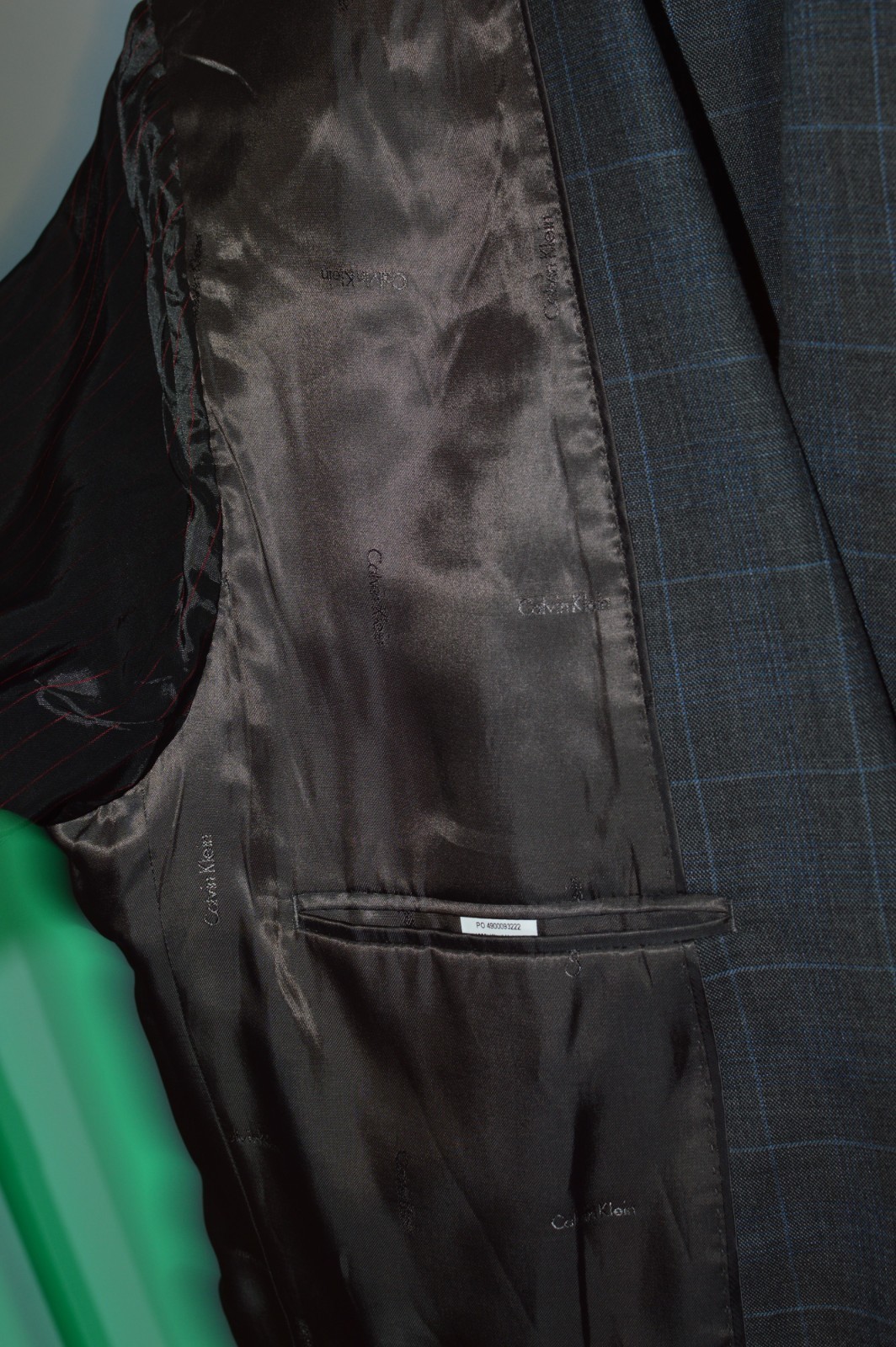 Llike New (2Pc Suit 46R 46 Regular R) CALVIN KLEIN Gray Windowpane Stretch 38x30