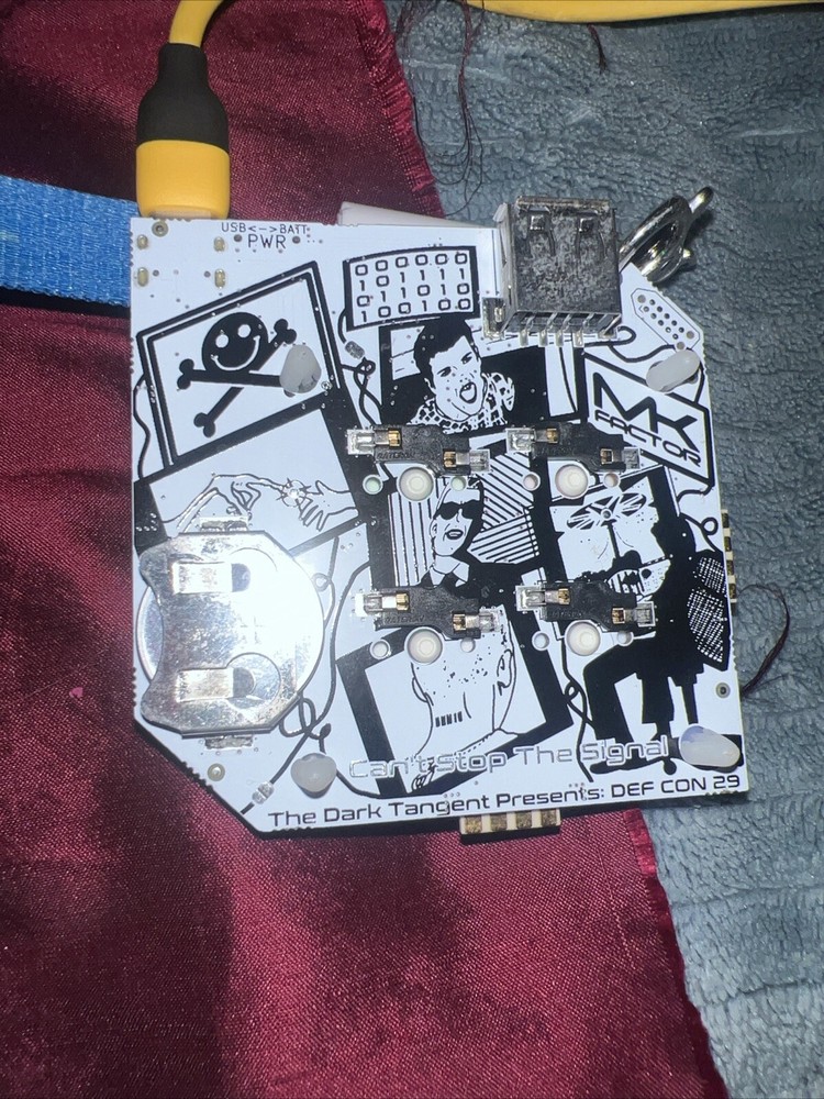 DEFCON BADGE Defcon 29 2021(working W/leds) *missing a easily replacable key or2