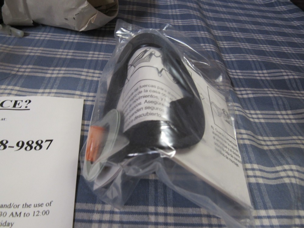 INTELECTRON Motion Detector with Security Light (New Open Box) FAST FREE SHIPPIN