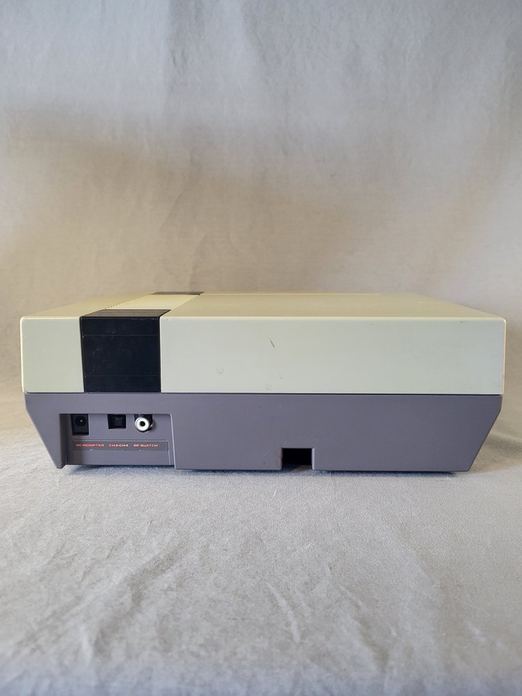 Nintendo NES Console - NES-001 - Cords & Controller - Tested!