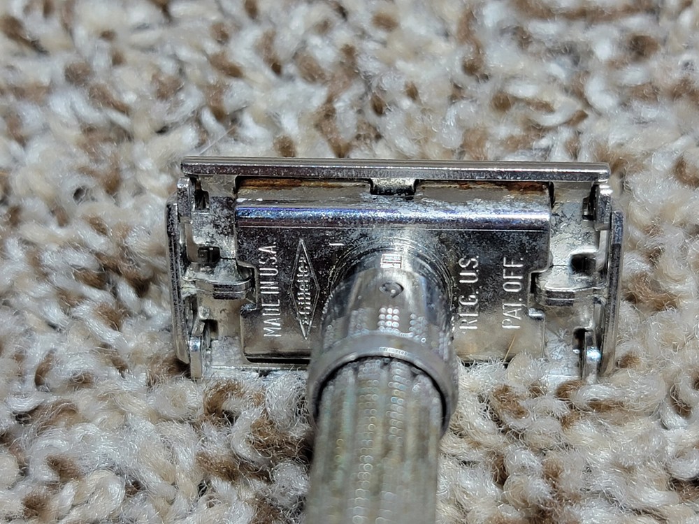 Vintage GILLETTE H1 Slim Adjustable Razor 1964 Case, Blades, Insert, Nice